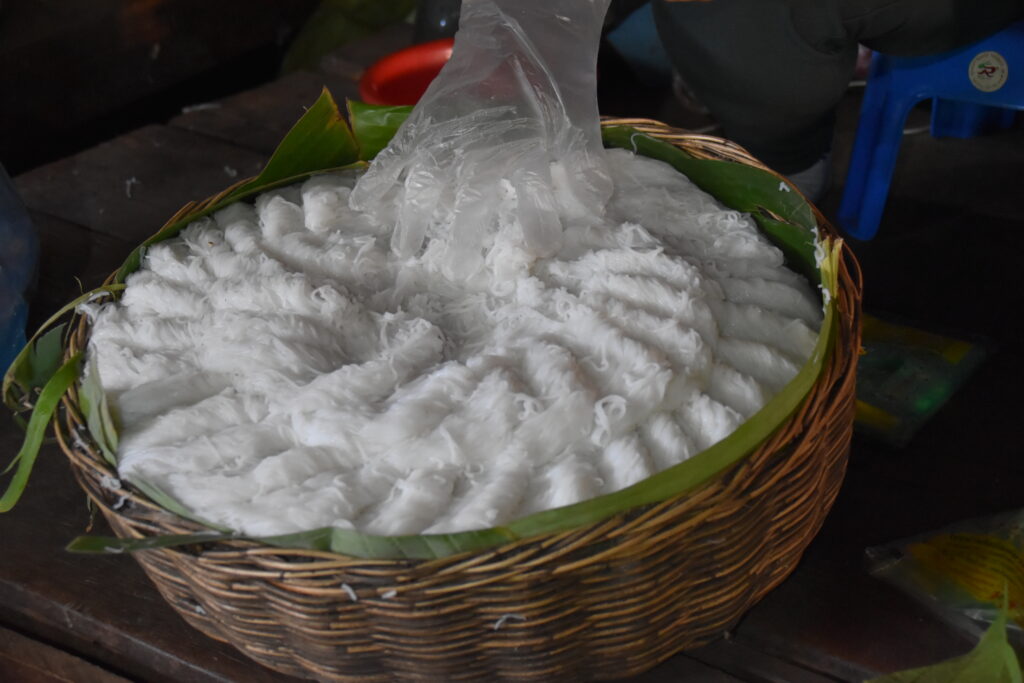 カンボジアの米粉麺
